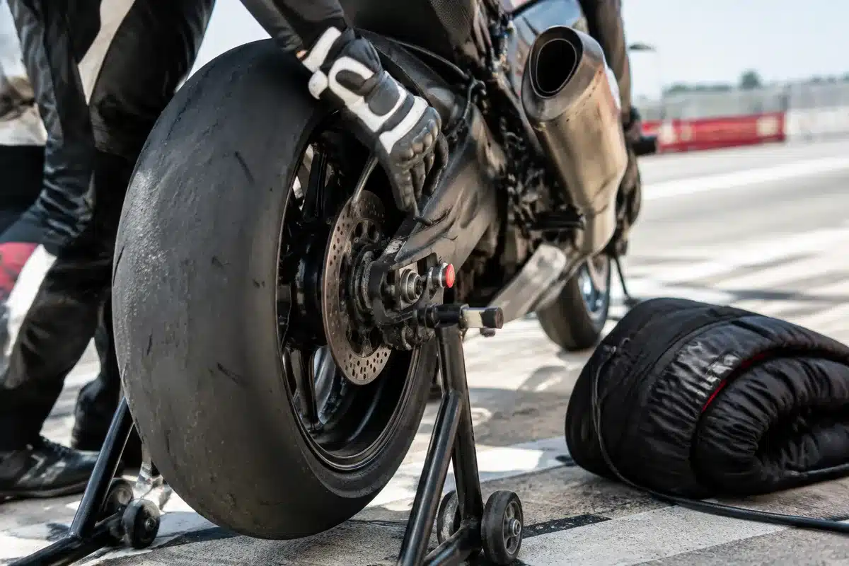 Deputy editor Carl preps Suzuki GSX-R1000R for track with tires, safety and setup tweaks