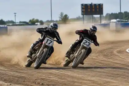 Fisher beats Drane by 0.009 seconds to win Caterpillar Springfield Mile II finale